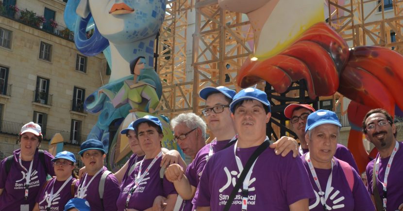 Visita a las Hogueras de Alicante – Junio 2015