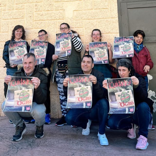 El domingo 4 de febrero a las 17:30 en los Salesianos tenéis una cita!
Teatro “Cuidado, Ogro!” por parte del grupo de madres y padres del colegio.
Las Viviendas Santa Lucía y San Pascual también participamos! 🎭☺️
Donativo 5 euros. Os esperamos!
Venta de entradas en Colegio Salesianos Ibi, Ibi Óptis, Forma’s Peluqueros y Tintorería Vicent.
